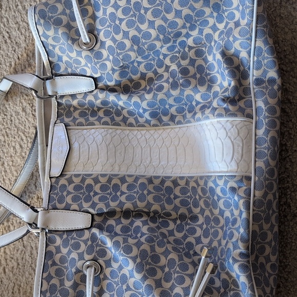 COACH Vintage Signature Carryall Chambray Canvas Bag - Picture 4 of 11